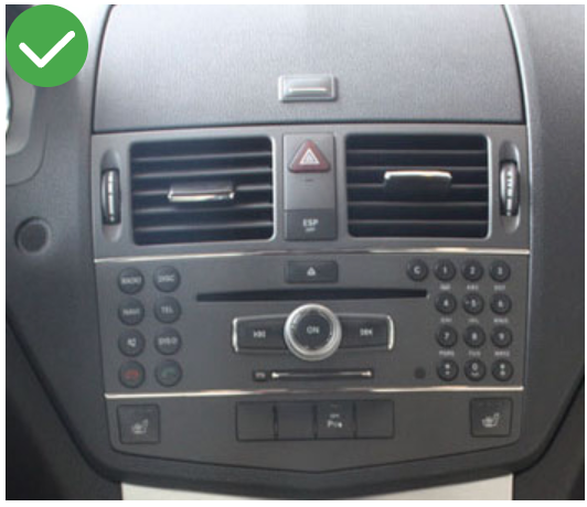 autoradio mercedes classe c w204.png